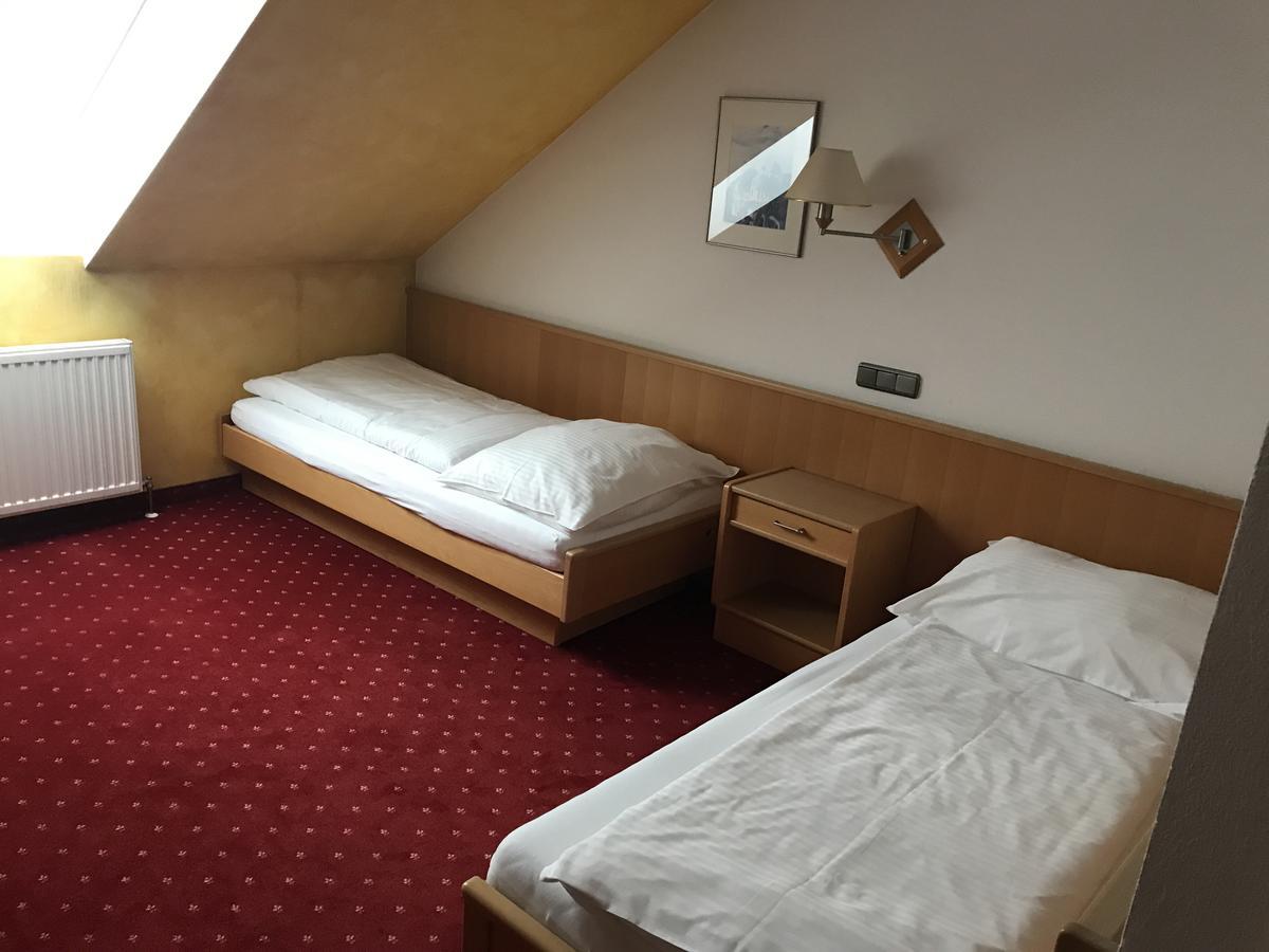 Gasthof "Zur Kanne" Markt Sankt Florian Zewnętrze zdjęcie